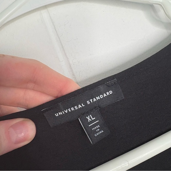 Universal Standard Twilight Crinkle Crepe Wrap Dress – Black Plus Size Size 4XL - Picture 5 of 7